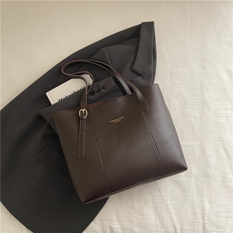 High-Quality Fashionable Women's Large-Capacity Winter Tote Bag: Versatile, Niche, Light Luxury Shoulder Bag 2026