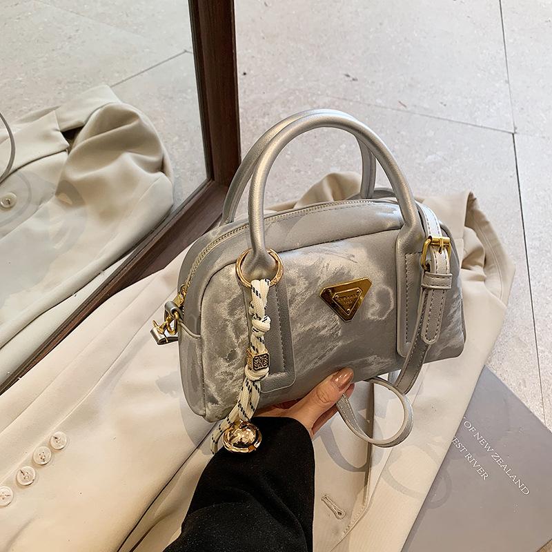 Handbag Women's New Shoulder Messenger Bag