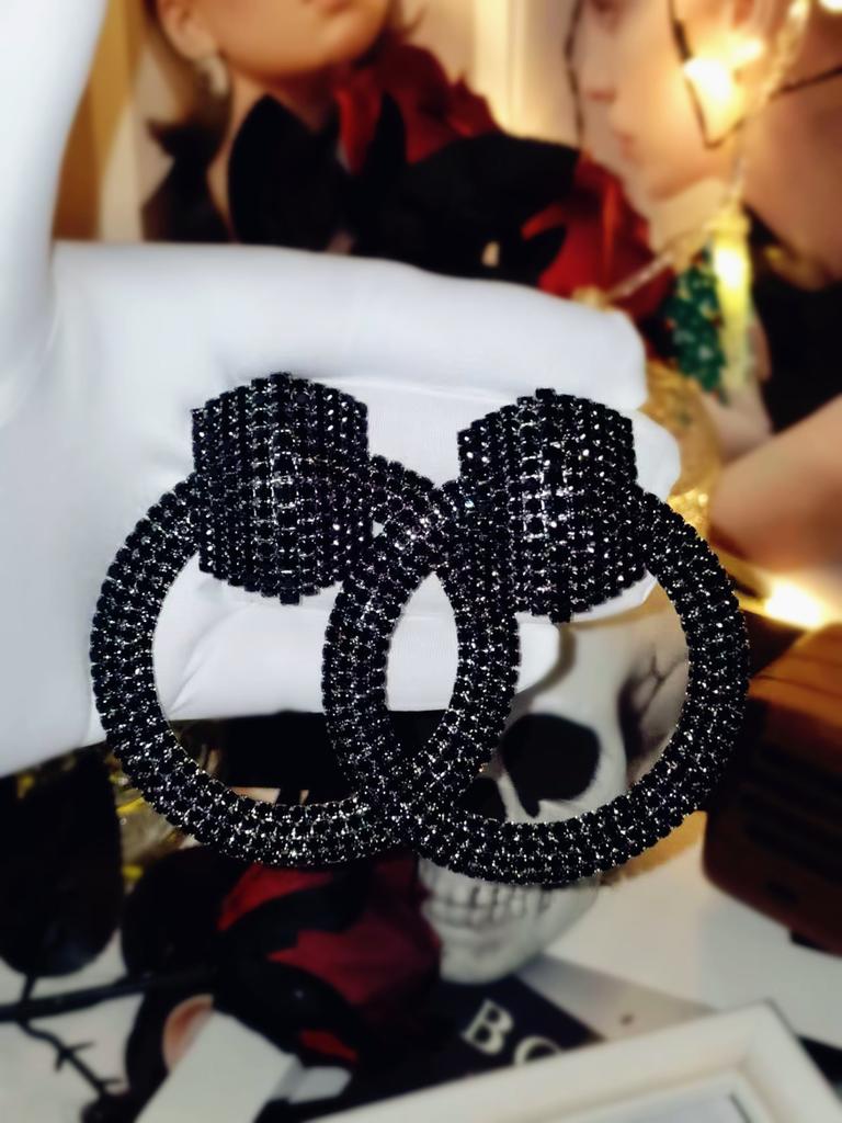 Stylish black electrophoresis long fringed earrings