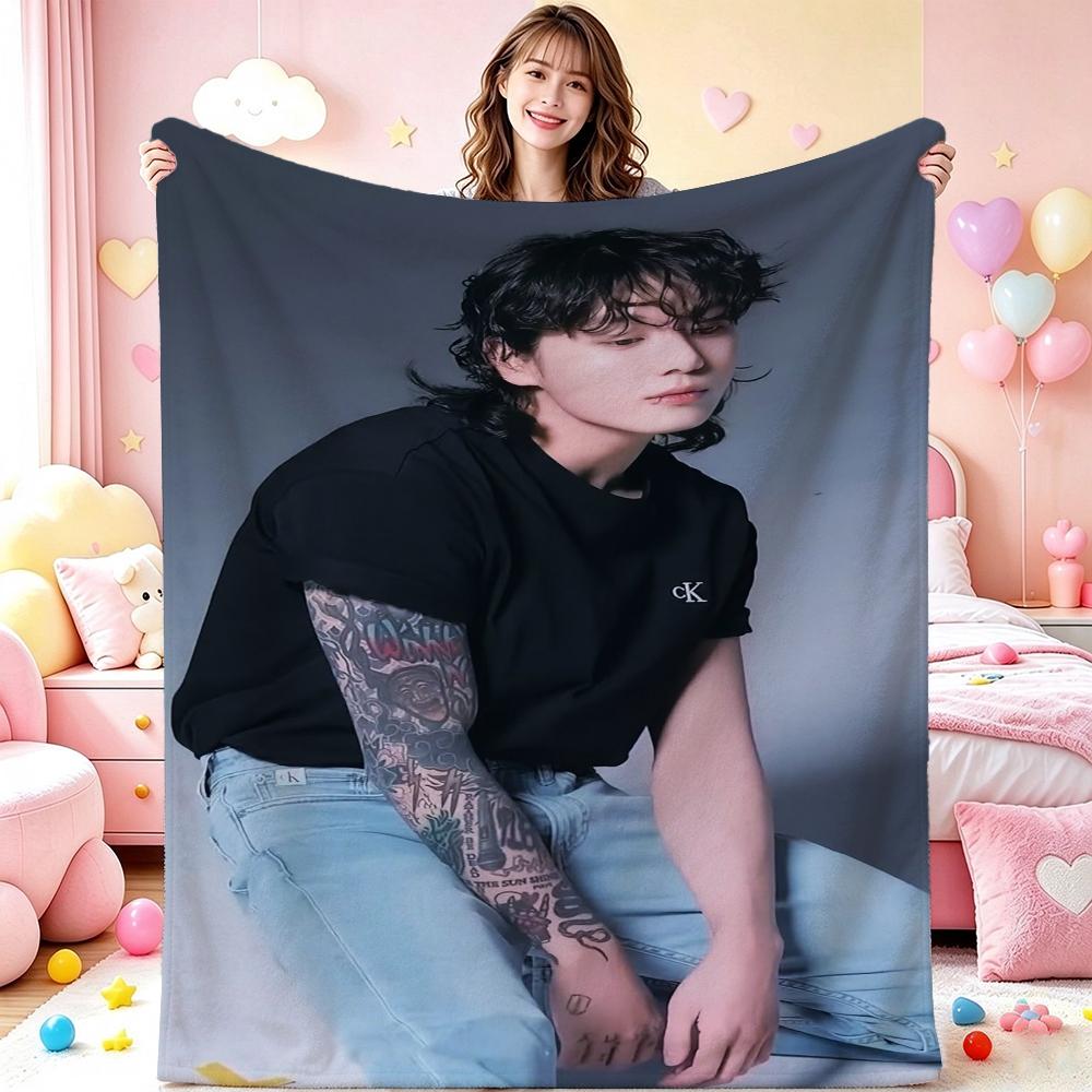 Stylish Male Idol Against Starry Background Theme Printed Blanket Soft Comfortable Throw Blanket For Living Room Kids Room Party Decor Memorial Gift