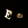 Quality Brass Initial A To Z 26 Letters Pin Golden Color Fashion English Symbol Design Men'S Suit Collar Lapel Brooch Pin