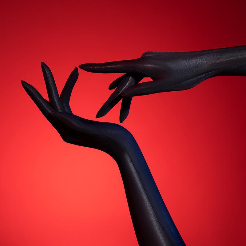 

Qinghe ультратонкие глянцевые черные шелковые перчатки без пальцев Regular чёрный