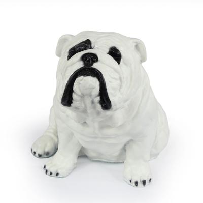Bulldogge, Englische Bulldogge, Britische Bulldogge II - Hundestatue, sitzender Hund für den Schreibtisch, Dekoration für das Wohnzimmer eines Hundeliebhabers von