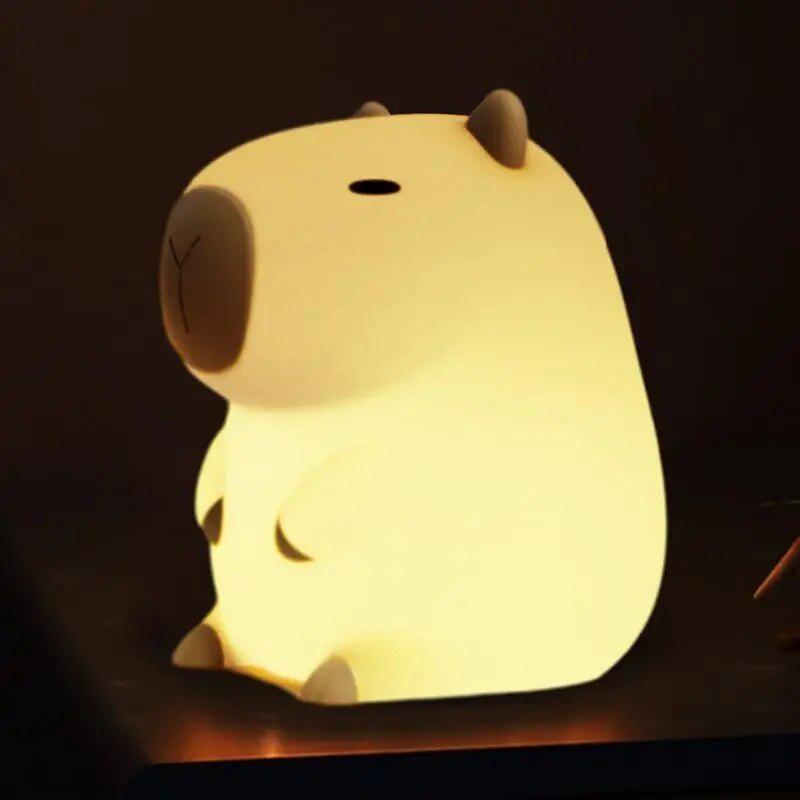 Populær 2024 tegneserie Capybara Silikon Nattlys USB Oppladbar Timing Dimming Sleep Nattlampe for barnerom Søt dekor