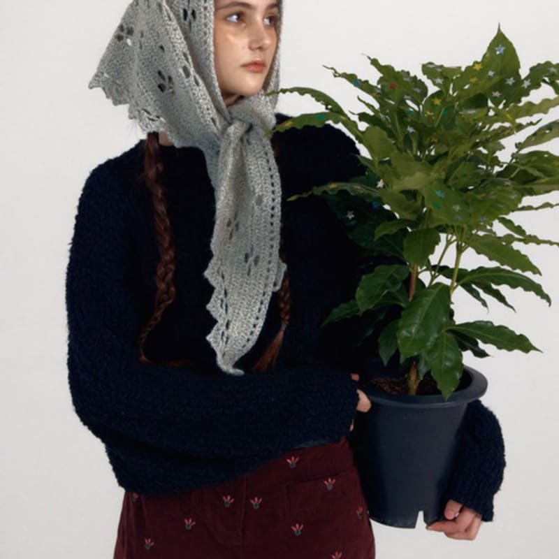 

DANCING GRANDMA WOOLLY FLOWER : GRAY GRAY