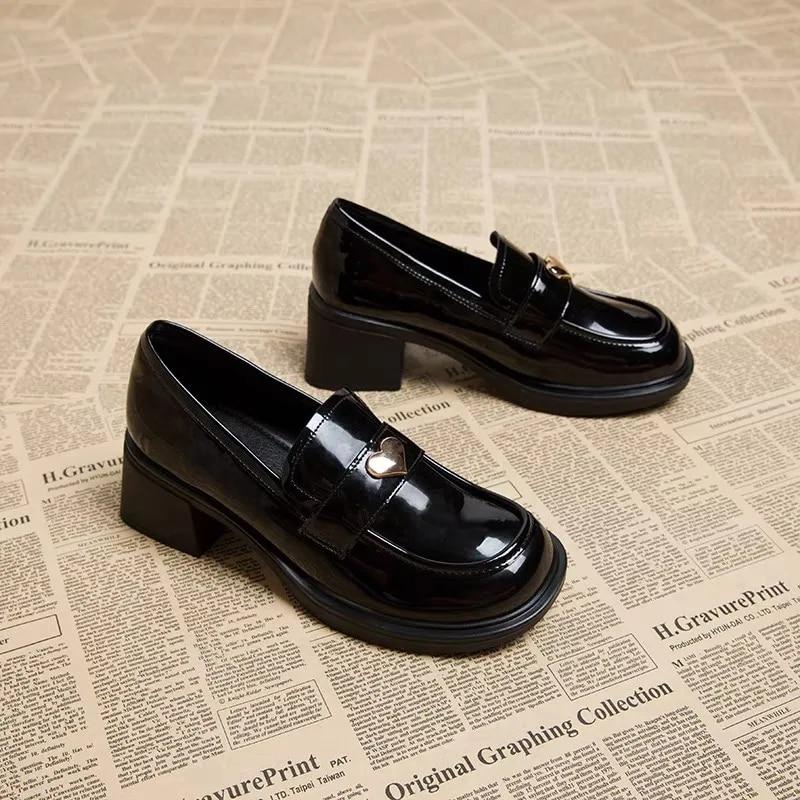 

Женские туфли-лодочки для отдыха, лоферы, кожаные туфли без шнуровки на среднем каблуке, женская обувь-оксфорды с круглым носком, туфли на платформе в форме сердца 39 чёрный