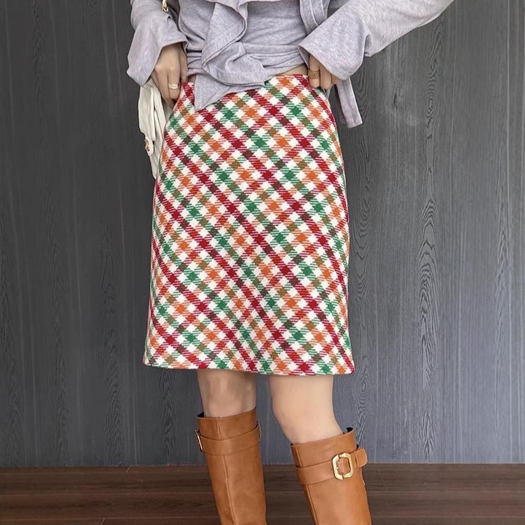 Retro Colorful High-Waist Plaid Midi Skirt for Women - Spring/Fall/Winter 2026 Fashion, Slimming & Hip Covering Design