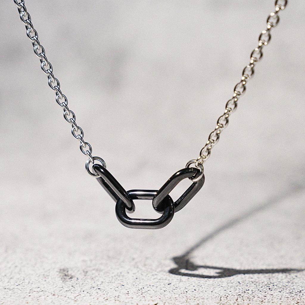 Jbans Classic Black Triple Ring Pendant Surgical Steel Chain Necklace (C2401-An789_Sv)