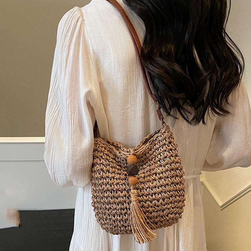Women Handmade Straw Woven Small Saddle Bag Fashion Crossbody Shoulder Bag Ladies Simple Design Summer Travel Beach Bag CLE
