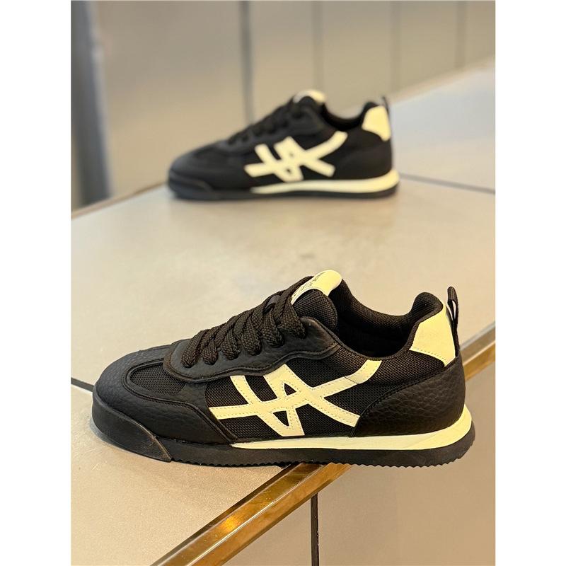 Spring new daily simple board shoes soft sole single shoes light leather surface light Forrest Gump shoes