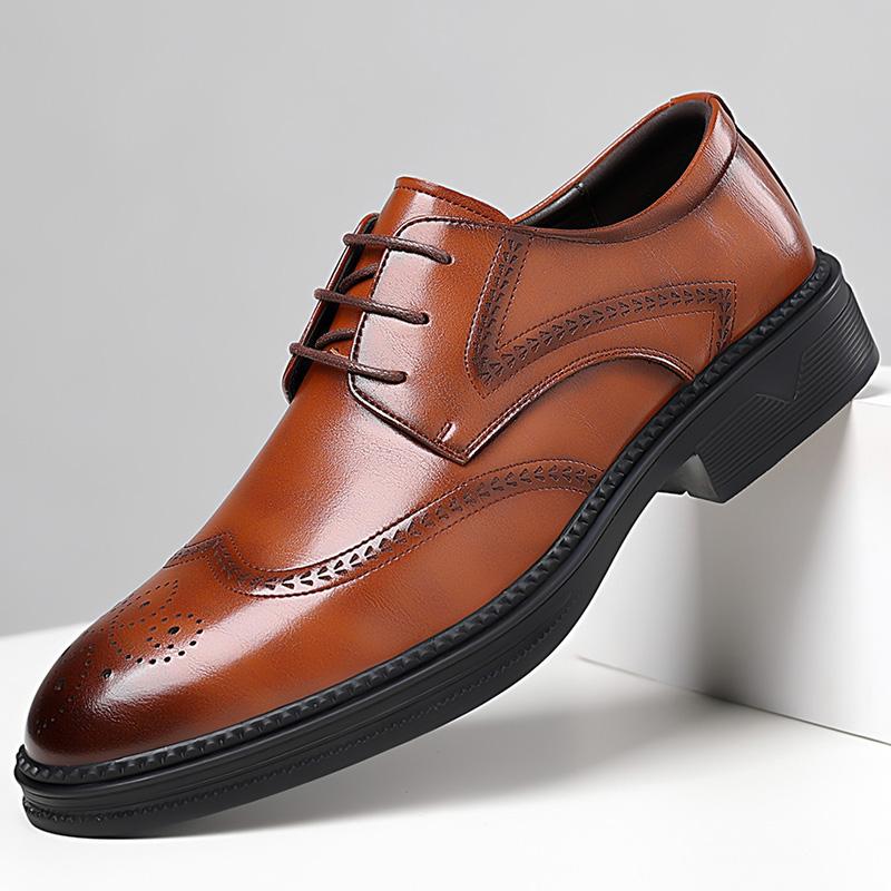 Fashion New Soft Comfort Baroque Brand Carved Oxford Shoes Non Slip Flat Bottomed Pointed Tip Men Office Business Quality Oxford Shoes
