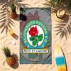 Blackburn Rovers FC (5) Tema Paplūdimio rankšluostis Atsparus smėliui Minkštas ir patogus Tinka baseinui, stovyklavimui, jogai ir nardymui Būtinas kelionėms