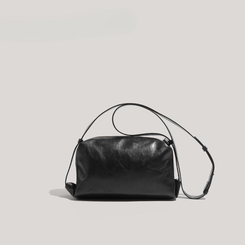 Bags for Women with Niche Simple Retro Commuting Bags Fashionable Texture Casual One-shoulder Crossbody Bag