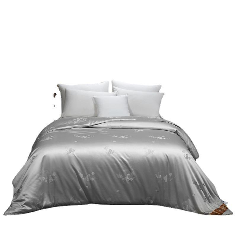 Luxury Gongsatin Jacquard Silk Quilts: Mulberry Silk Core, Seasonal Comfort, Handmade Floral Design
