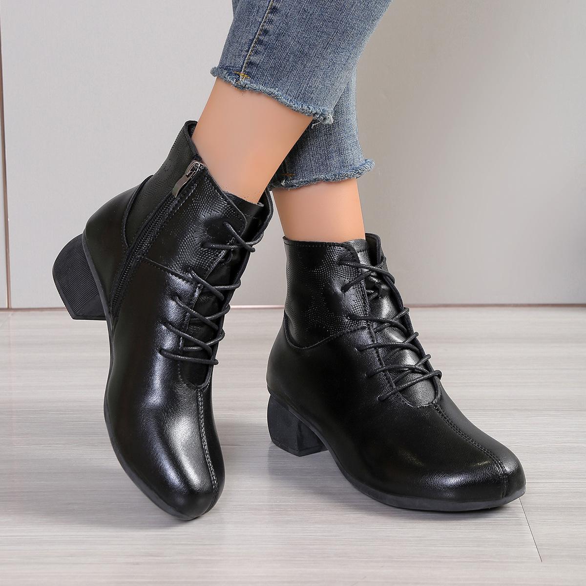 

Женские короткие ботинки с круглым носком с принтом, новинка осени 2024 года, на шнуровке, на толстом каблуке, ботинки Мартина для женщин, производители 41 чёрный