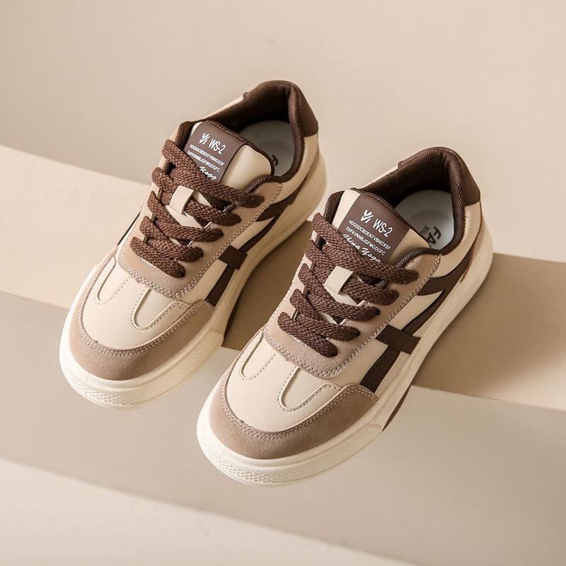 Step on shit, niche retro board shoes, women's new models in 2025, spring light and not tired, versatile Forrest Gump casual shoes