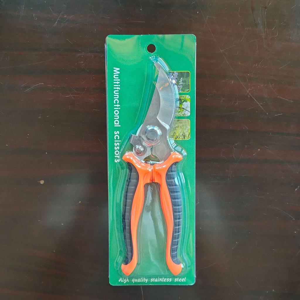 Heavy-Duty Garden Pruning Shears for Thick Tree Branches