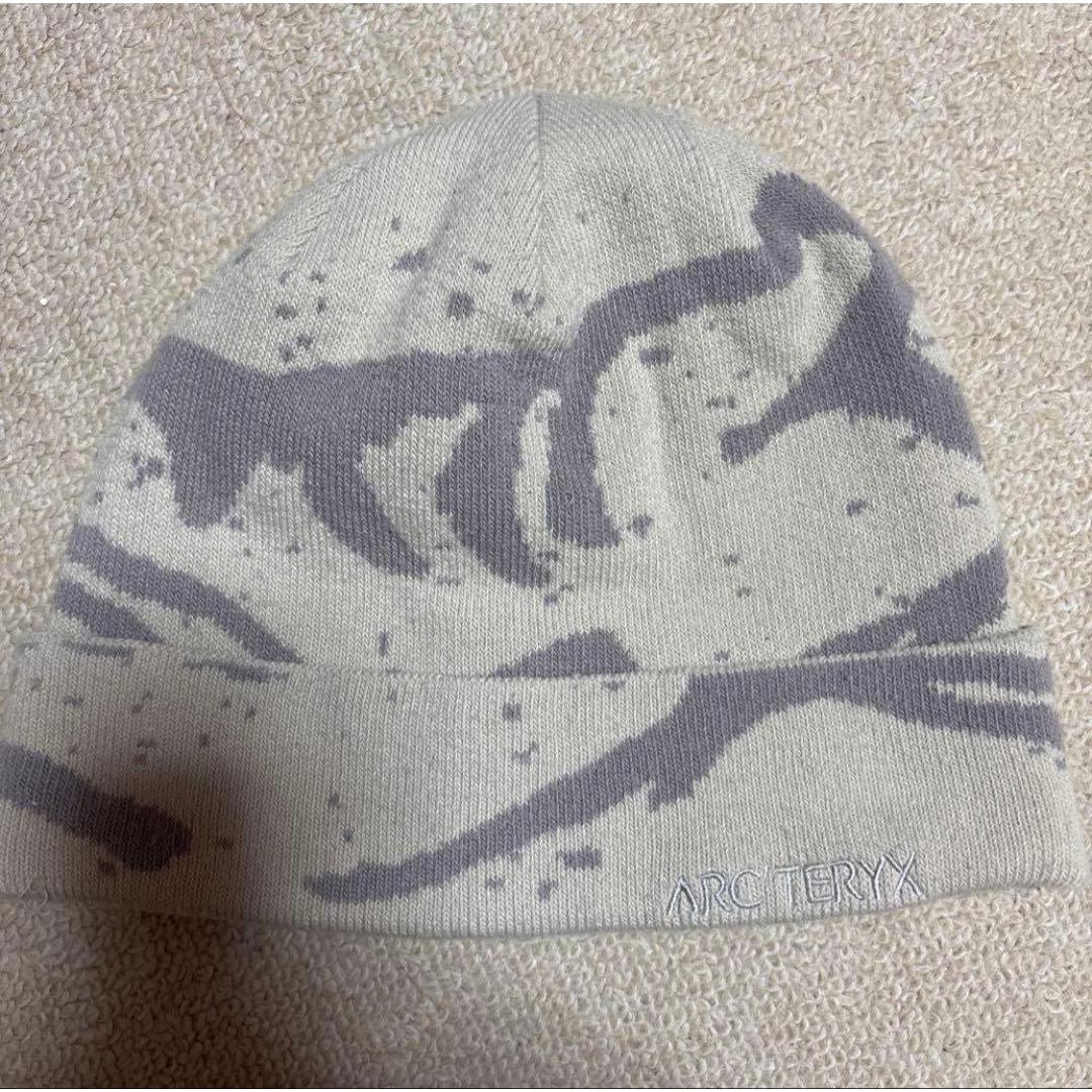 Used ARC TERYX camouflage knit hat