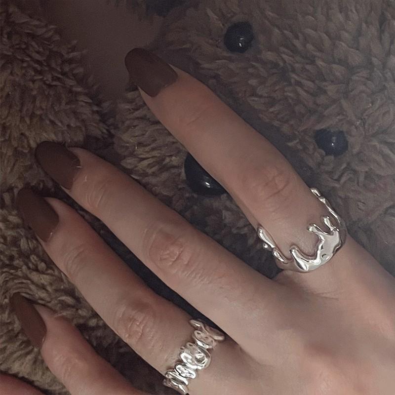 Stylish And Versatile 925 Sterling Silver Ring For Women With Luxurious White Finish Gold