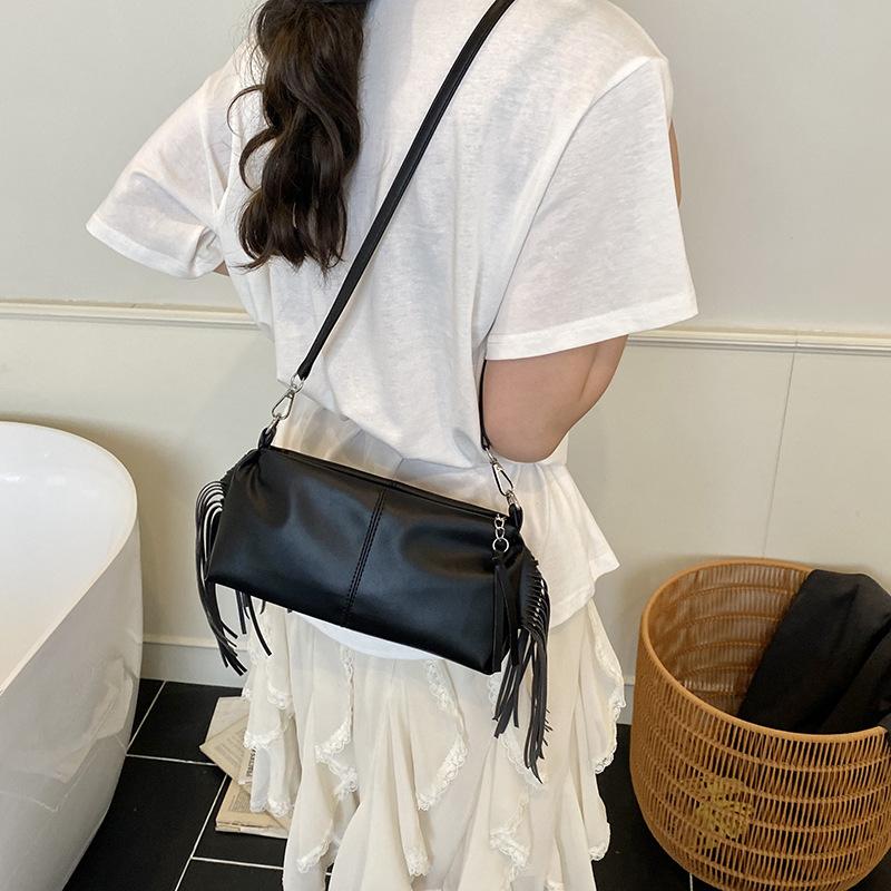 Niche Summer Pleated Bag Handbag Hand Carry Out Women's Underarm Bag Method Stick Bag Messenger Bag