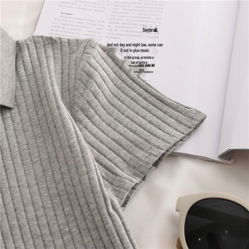 Damska letnia koszulka z klapami: Wysoki Stan, Odkrywający Pępek, Krótki Zamek Błyskawiczny, Dopasowany Krój, Krótki Rękaw, Szykowny Styl Hongkoński.