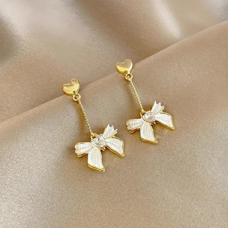 High-End-Legierung Bogen Ohrringe frauen Nische Frische Herz Zirkonia Fransen Elegante Ohrringe Neue Stil Mode Schmuck