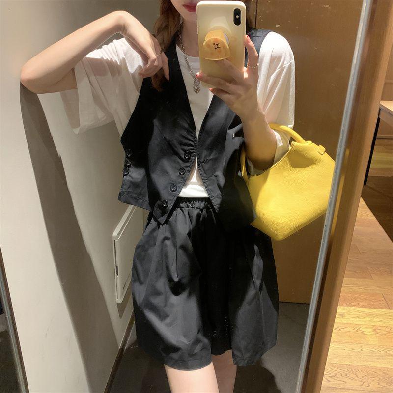 Trendy Retro Vest and Shorts Two-Piece Set - Lightweight and Stylish