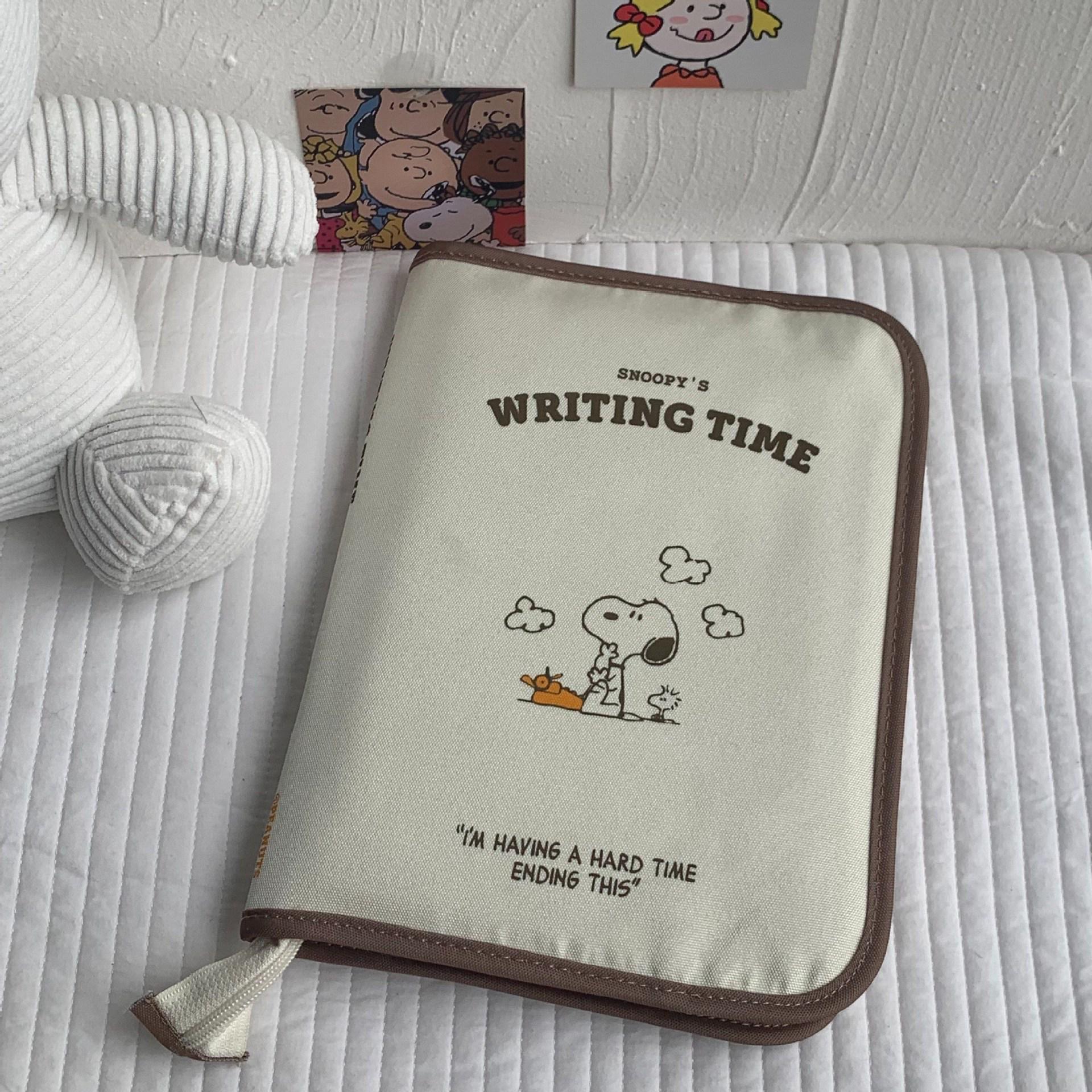 

Просторный органайзер для мамы: Предродовой осмотр, Карта вакцинации, Свидетельство о рождении и Сумка для хранения ноутбука