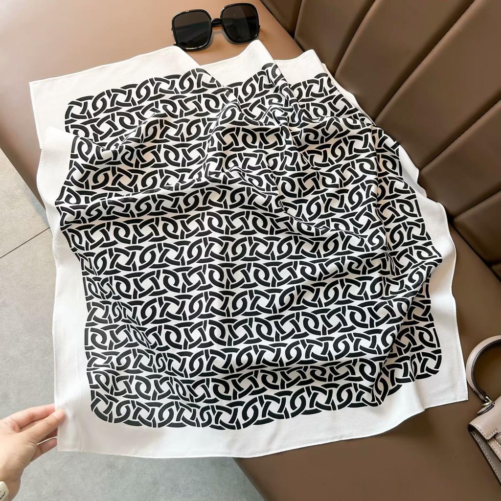 Retro Old Money Wind Silk Double Crepe Silk Scarf Women's Spring and Summer Senior Sense Versatile 100% Mulberry Silk Square Scarf Thin Scarf