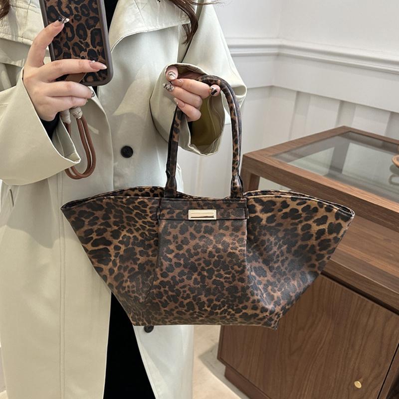 Fashion Leopard Wings Handbag New Large Capacity Trend Leisure Commuting Brand Luxury Underarm Shoulder Tote Bag For Women CLE