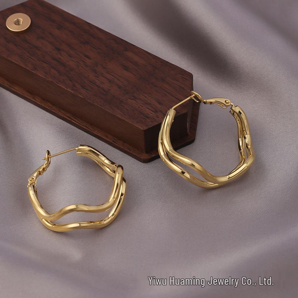Silver Needle Circle Earrings, Fashionable High-End Copper Ear Hoops, Light Luxury, Versatile Jewelry Accessory.