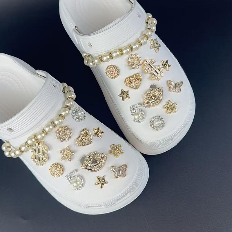 24/26PCS Shoe Charms Set Golden Lip Letter Butterfly Pentagram Chain Shoe Decorati Buckle for Sandals Clogs DIY Accessories Gift