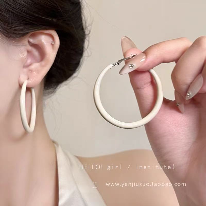 Dopamine colored earrings women s new popular high-end yellow earrings seaside vacation wind ring earrings