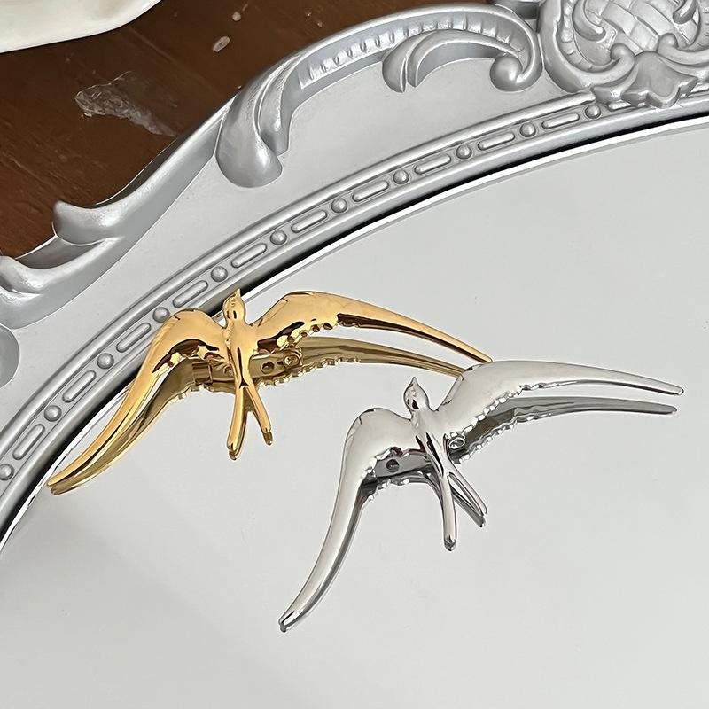 Spilla vintage rondine in acciaio inossidabile per donna Spille animali carini Spilla Distintivo da bavero Gioielli per feste Regalo