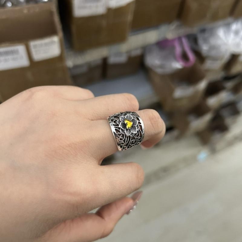 Love Hollow Wide-sided Pattern Ring for Women, New Fashion European and American Luxury Retro Ring Gift