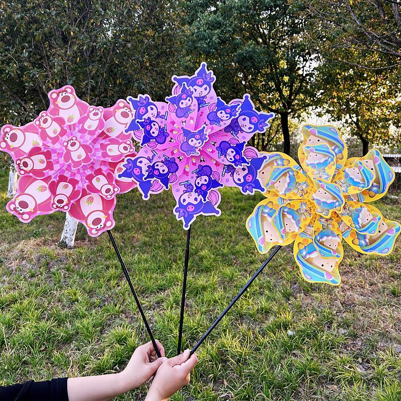 Kolorowy wiatraczek anime - dekoracja zewnętrzna do malowniczych miejsc - bestsellerowa ręczna zabawka wiatraczek