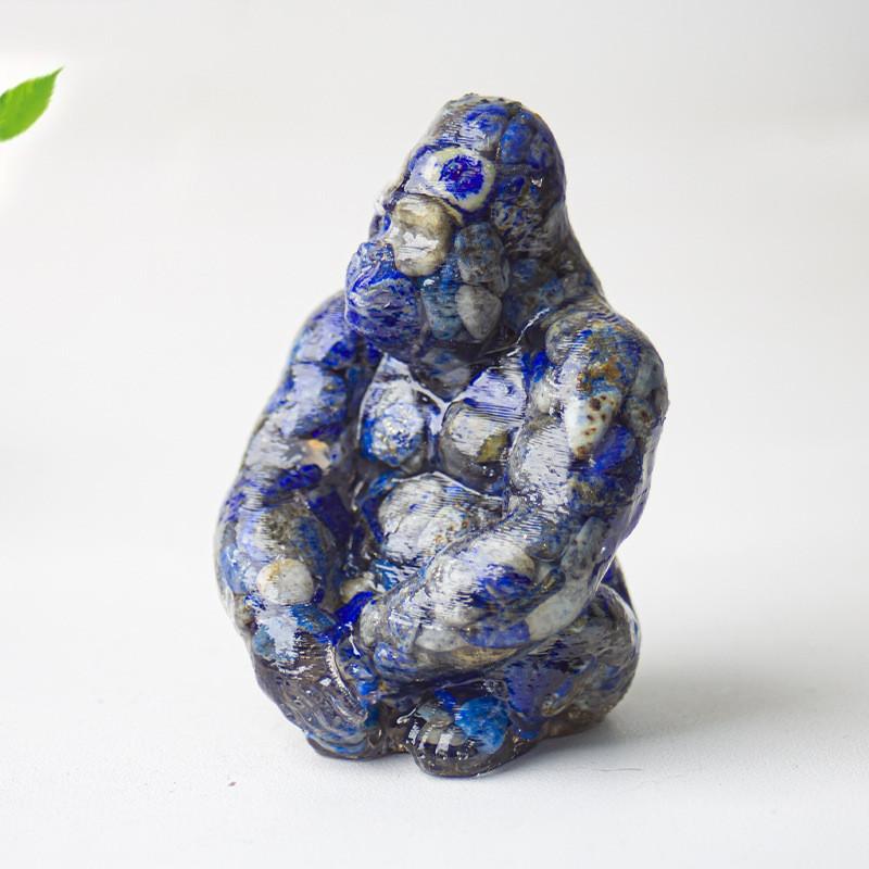 Statue de Gorille en Résine avec Pierres de Cristal Naturelles Pour Décoration de Bureau Cadeau Pour Amis