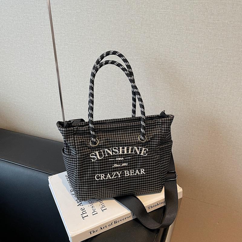 Outdoor Waterproof Lightweight Nylon Bag Women S Large-Capacity Commuter Tote Bag Shoulder Messenger Bag