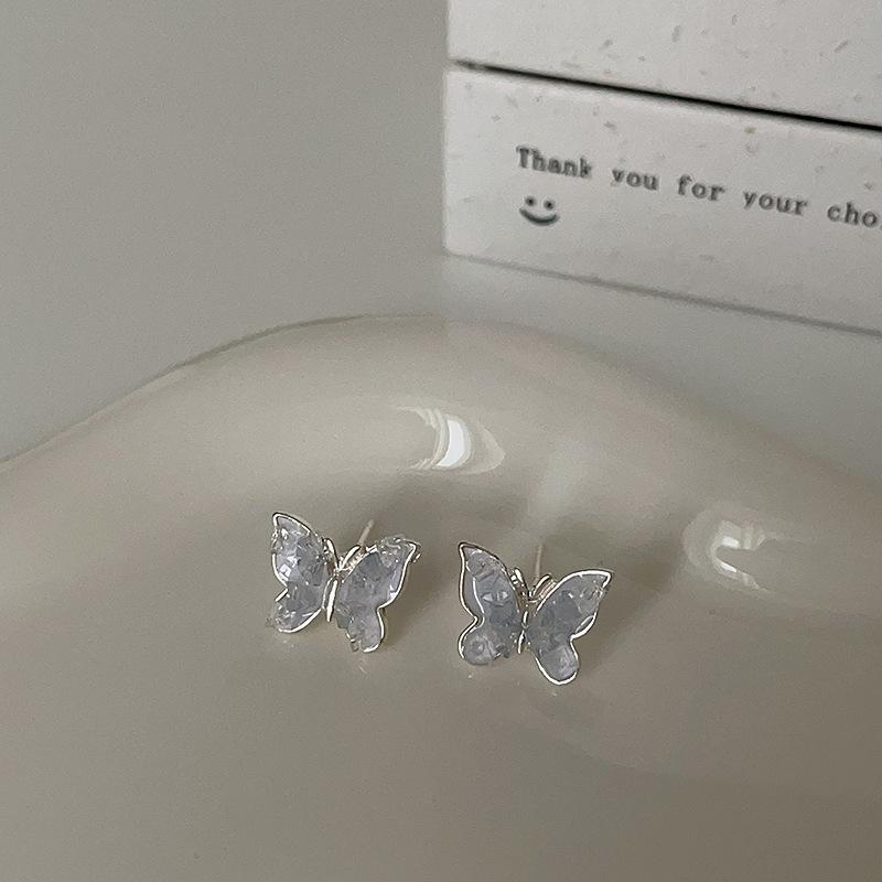 Niche Design Sense Zircon Crystal Butterfly Stud Earrings Women'S Light Luxury Retro Exquisite Elegance High Temperament Earrings Earrings