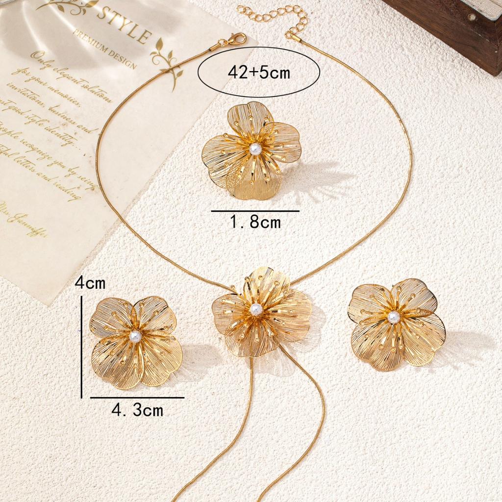 Simple personality exaggerated flower design light luxury versatile necklace ring stud earrings jewelry set