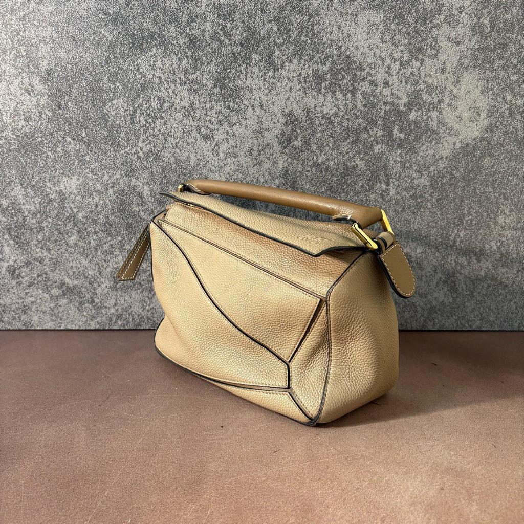 [Pre-Owned] Puzzle Logo Embossed Patchwork Design Leather Geometric Tote Shoulder Crossbody Bag Small - Excellent #1JLMXTE