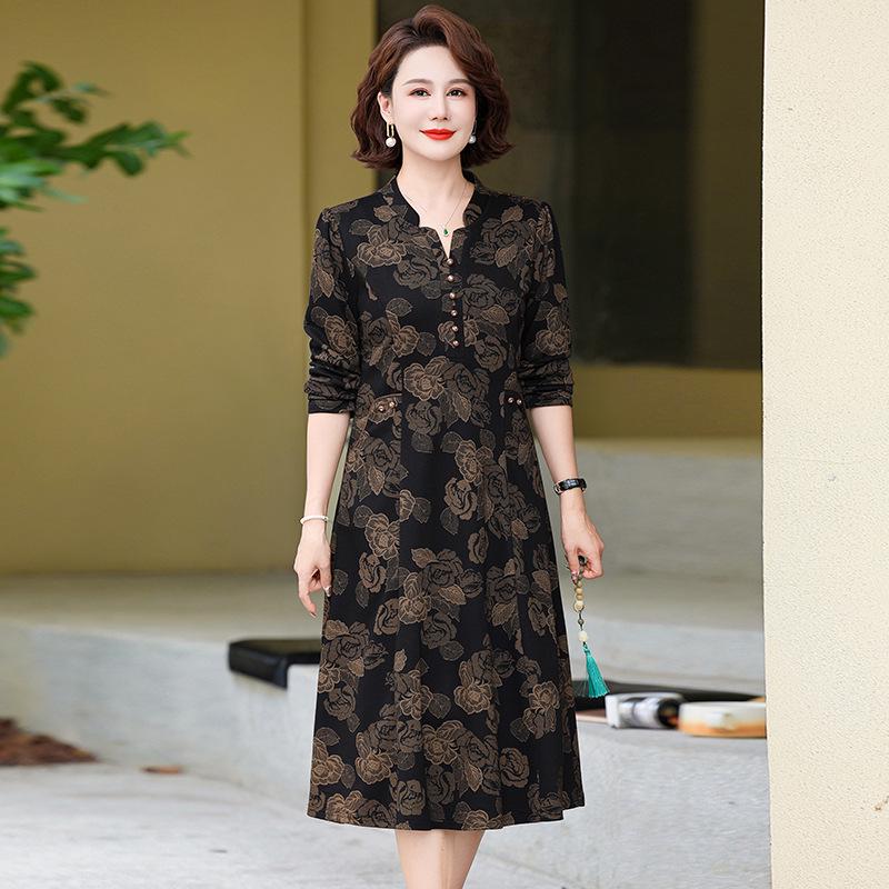 Spring New Plus Size Jacquard V-Neck Dress for Middle-Aged Women - Slimming, Long Sleeve, Stylish