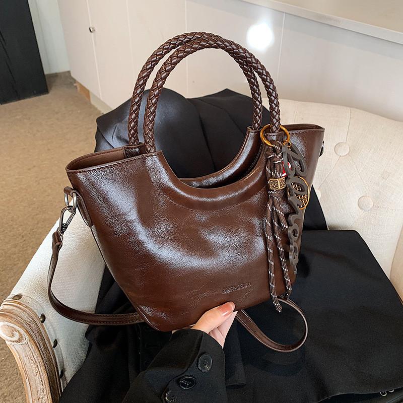 IELGY Autumn Winter Retro Fashion One-Shoulder Messenger Bag Ladies Portable Bucket Bag