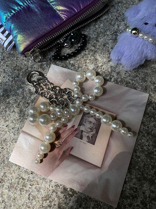 THEHEE Wang Pearl Ribbon Keychain