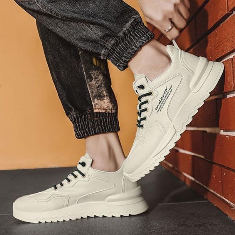 Fashion New Skateboard Shoes for Men Spring Autumn Waterproof Non Slip Platform Sneakers Male Flats Shoe Outdoor Running Shoes