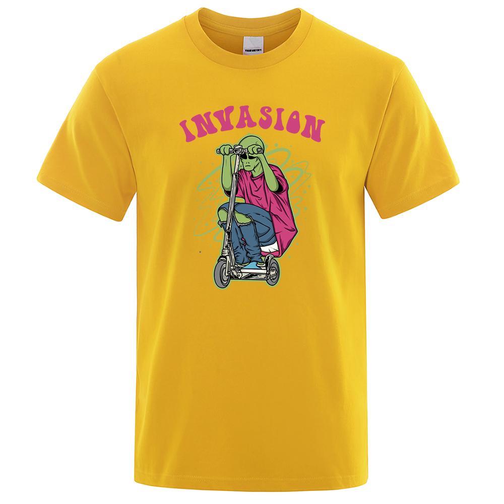 Koszulki graficzne Aliens Ride Scooters Moda męska Luźne Oversize'owe Topy Casualowa Luksusowa Bawełniana Koszulka