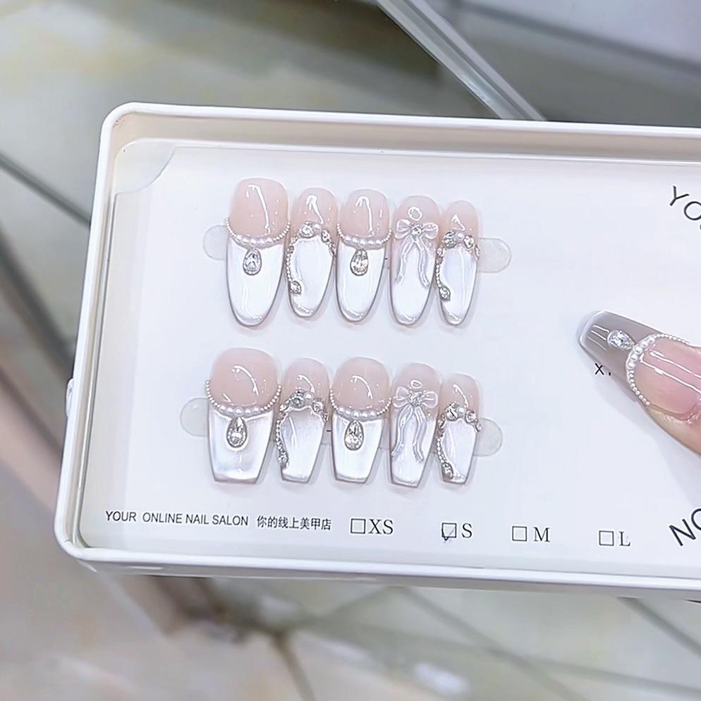 Hand-woven Armor Three-dimensional Relief Showing White Pink Rose Grammar French-style Diamond Cat Eye Nail Art Patch