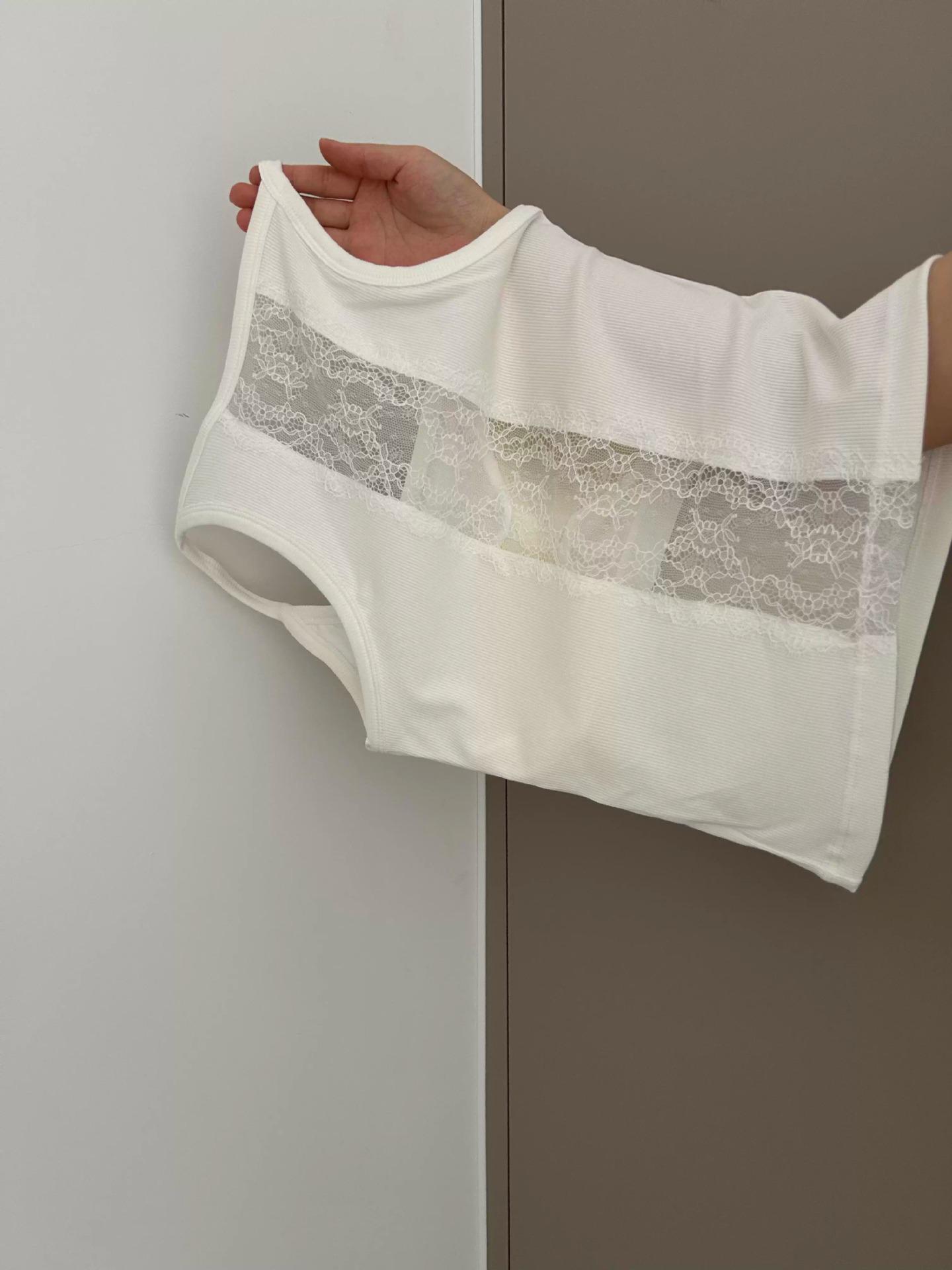 

Настоятельно рекомендуется: Женский летний кружевной жилет с открытой спиной и нагрудными вкладышами S