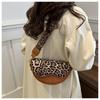 Minimalist Saddle Bag for Women Solid Color Faux Leather Crossbody Purse Trendy Single Shoulder Bag CLE