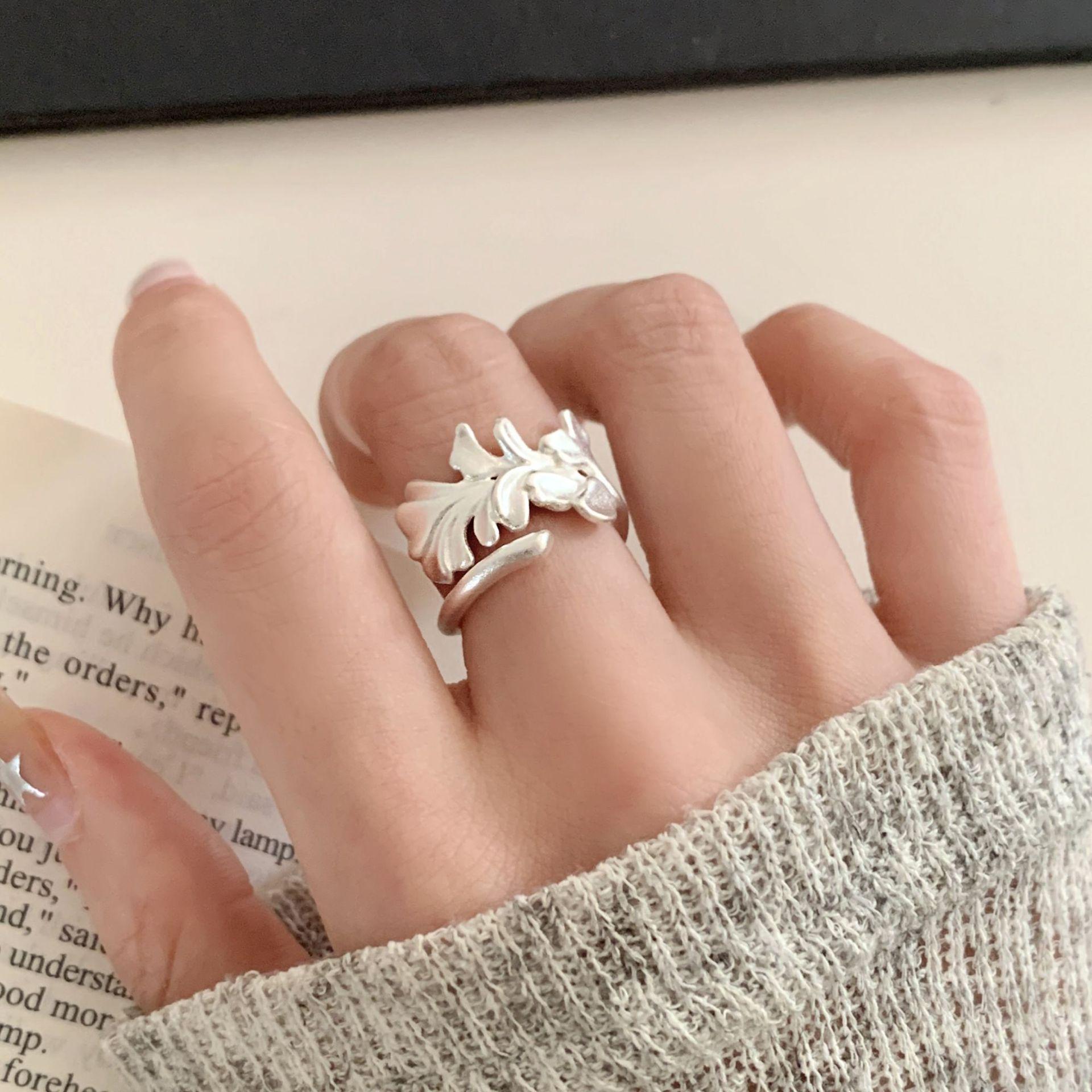 Elegant Open Adjustable Leaf Ring for Women – Unique Design, Versatile Style. Open Adjustable